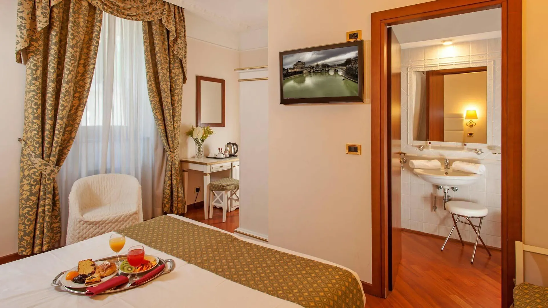 ***  Hotel Varese Róma Olaszország