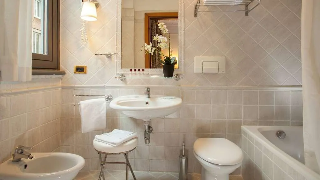 Hotel Varese Róma 3*,